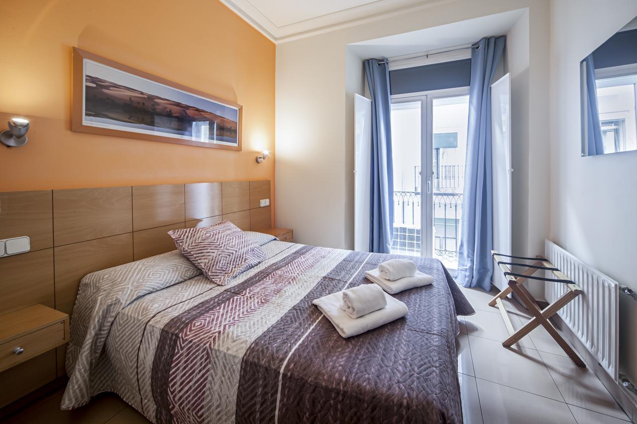 Gasthuis Inter Puerta Del Sol Auto Check In 3*